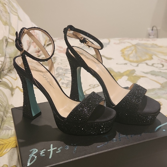 Betsey Johnson Black Sparkly Platform Heels - Picture 1 of 5